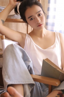 《乳房按摩》在线观看